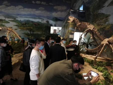 四川省第二批援鄂医疗队一行参观自贡恐龙博物馆(李馆审)313.png 四川省第二批援鄂医疗队一行参观自贡恐龙博物馆(李馆审)313.png
