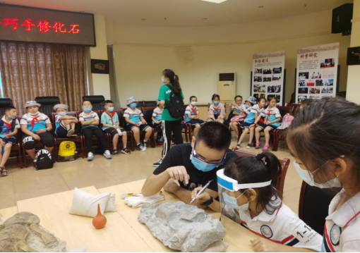恐龙博物馆暑期研学活动拉开序幕277.png