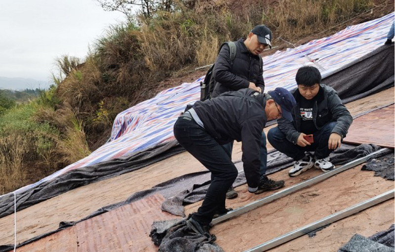 自贡恐龙博物馆专家彭光照福建“鉴宝”151.png 自贡恐龙博物馆专家彭光照福建“鉴宝”151.png