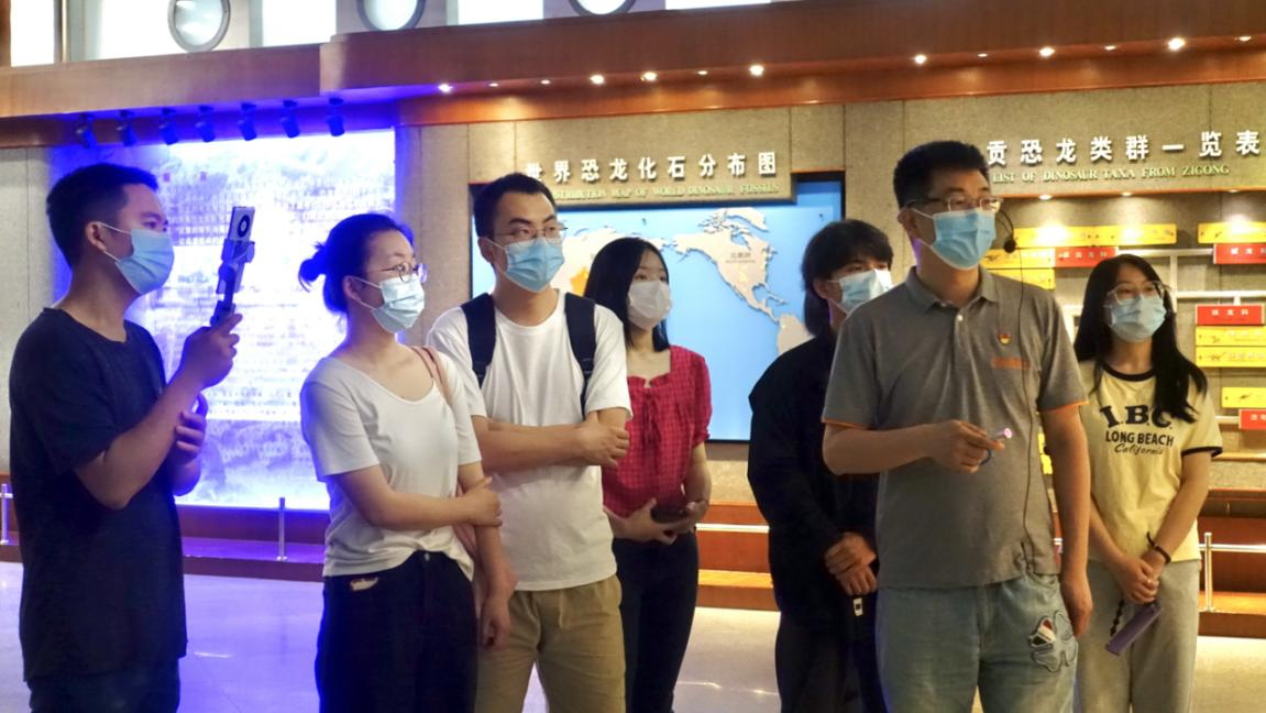 图片2.jpg 图片2.jpg